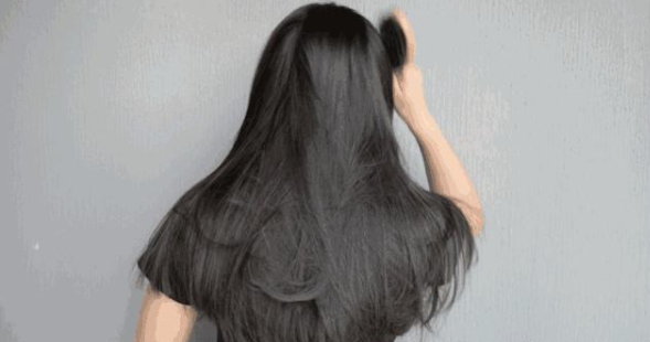 儷真護(hù)發(fā)知識(shí)：年紀(jì)輕輕就長白發(fā)？這樣做對(duì)付少年白